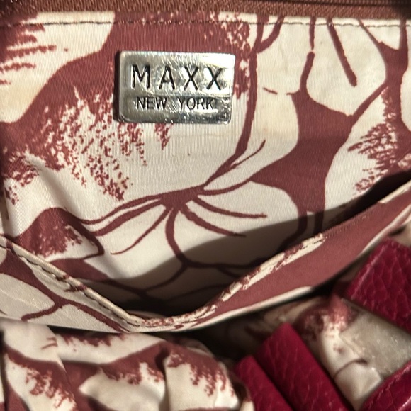 Maxx New York Burgundy Leather Double Handle Bag - Picture 3 of 6
